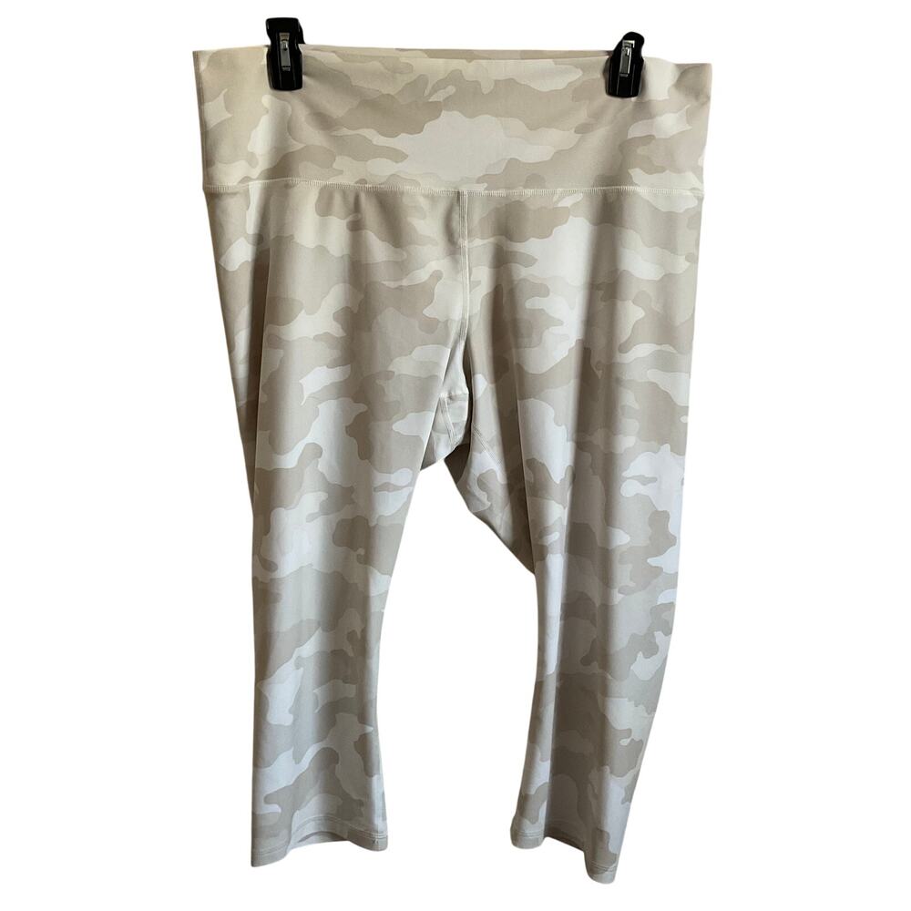 Old Navy‎ Powersoft Neutral Camo High Rise Capri Leggings - Size XXL